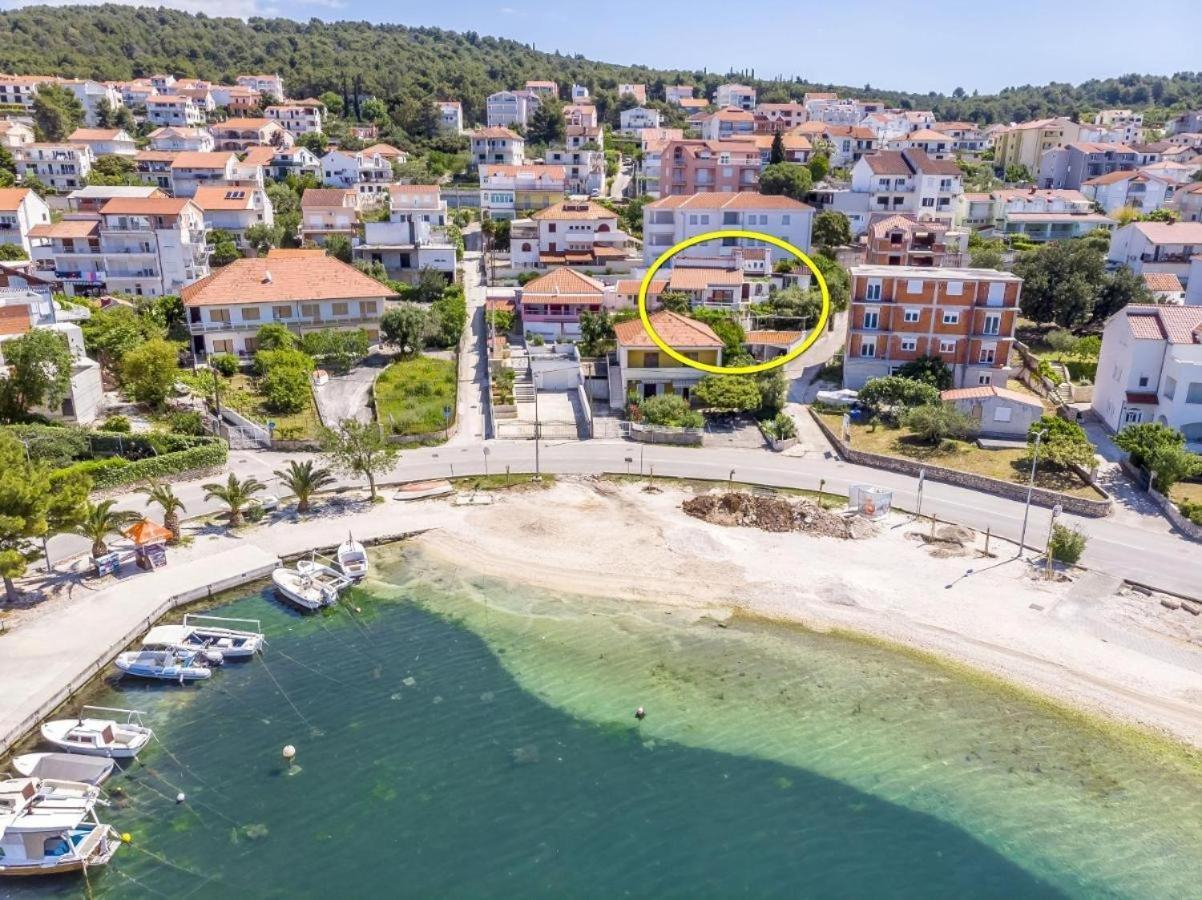 Apartments Doria - 20M From Beach Trogir Eksteriør bilde