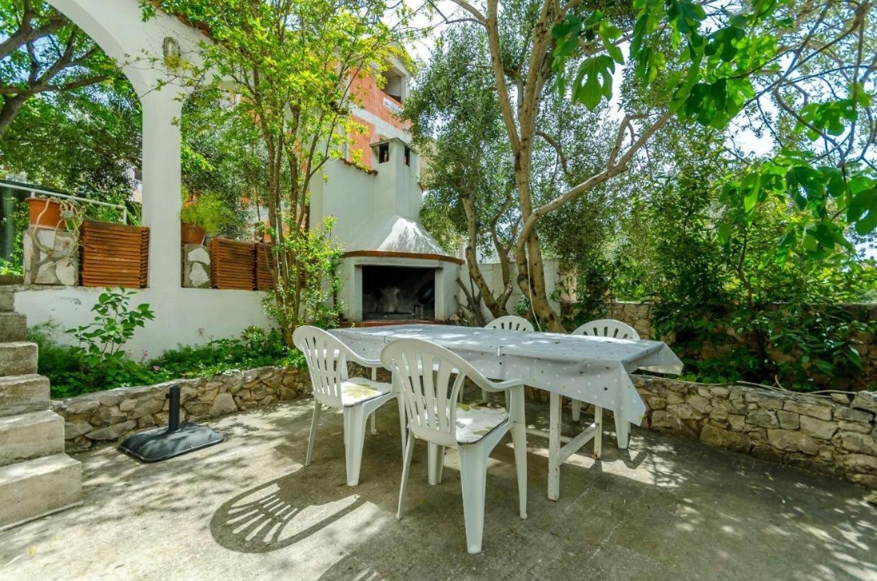 Apartments Doria - 20M From Beach Trogir Eksteriør bilde