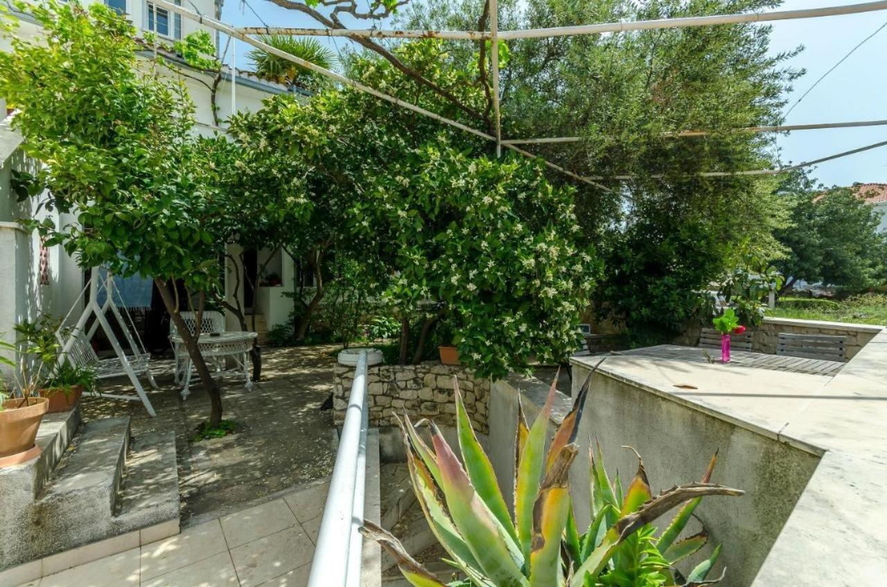 Apartments Doria - 20M From Beach Trogir Eksteriør bilde